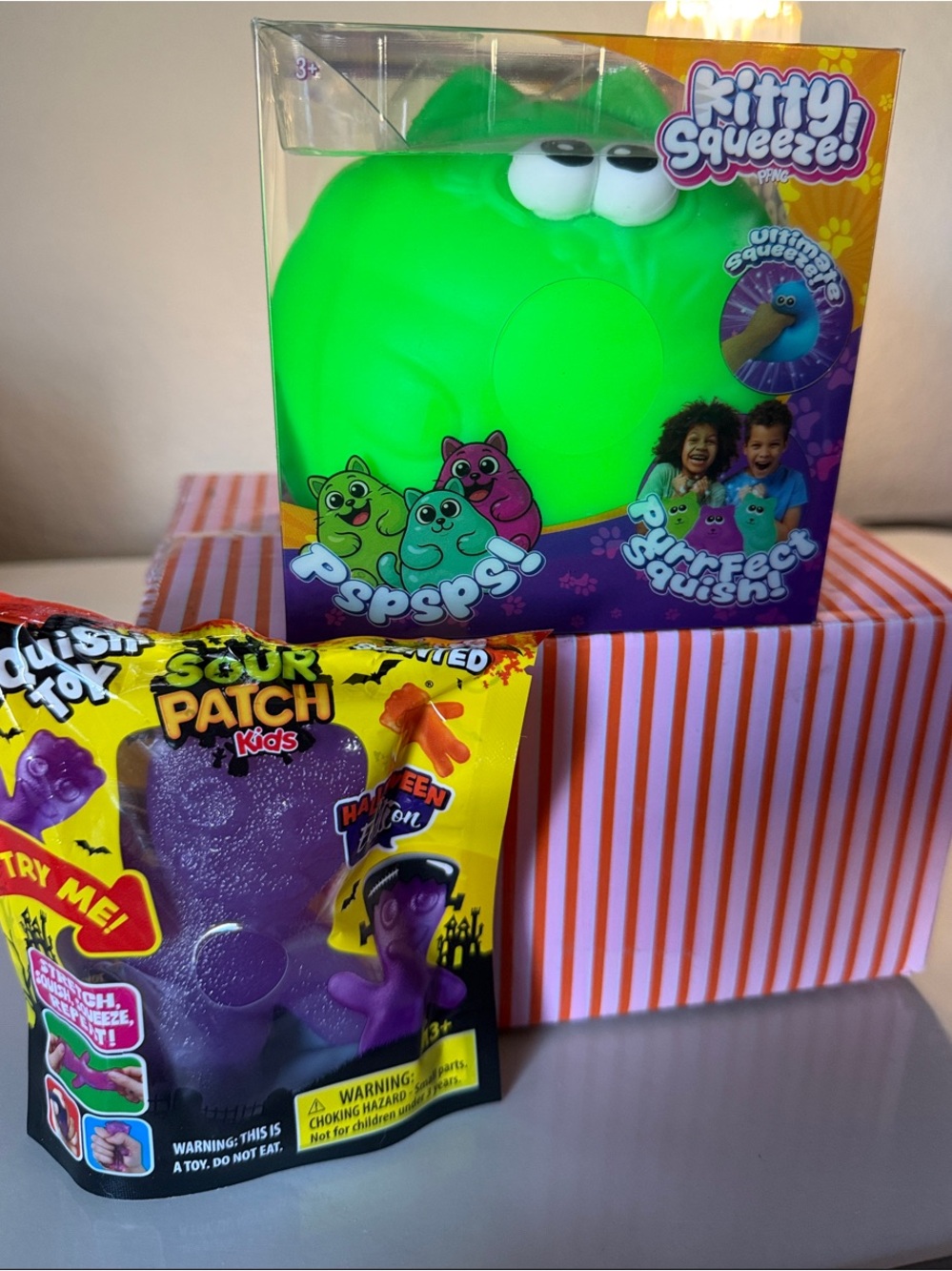 💚💜Squeeze Kitty Squeeze!JUMBO Kitty in Bright Green💚Sour patch Squishy!!💜